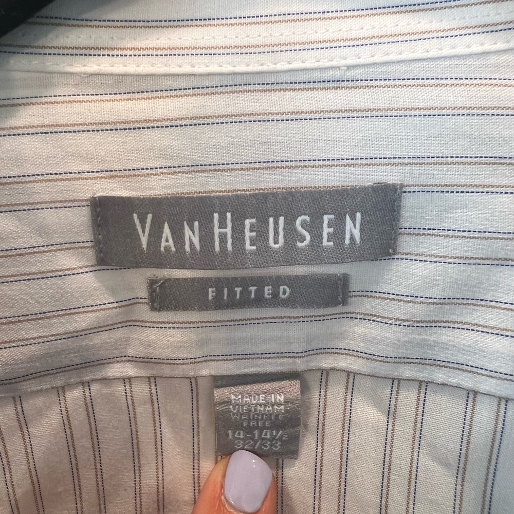 Van Huesen fitted button down